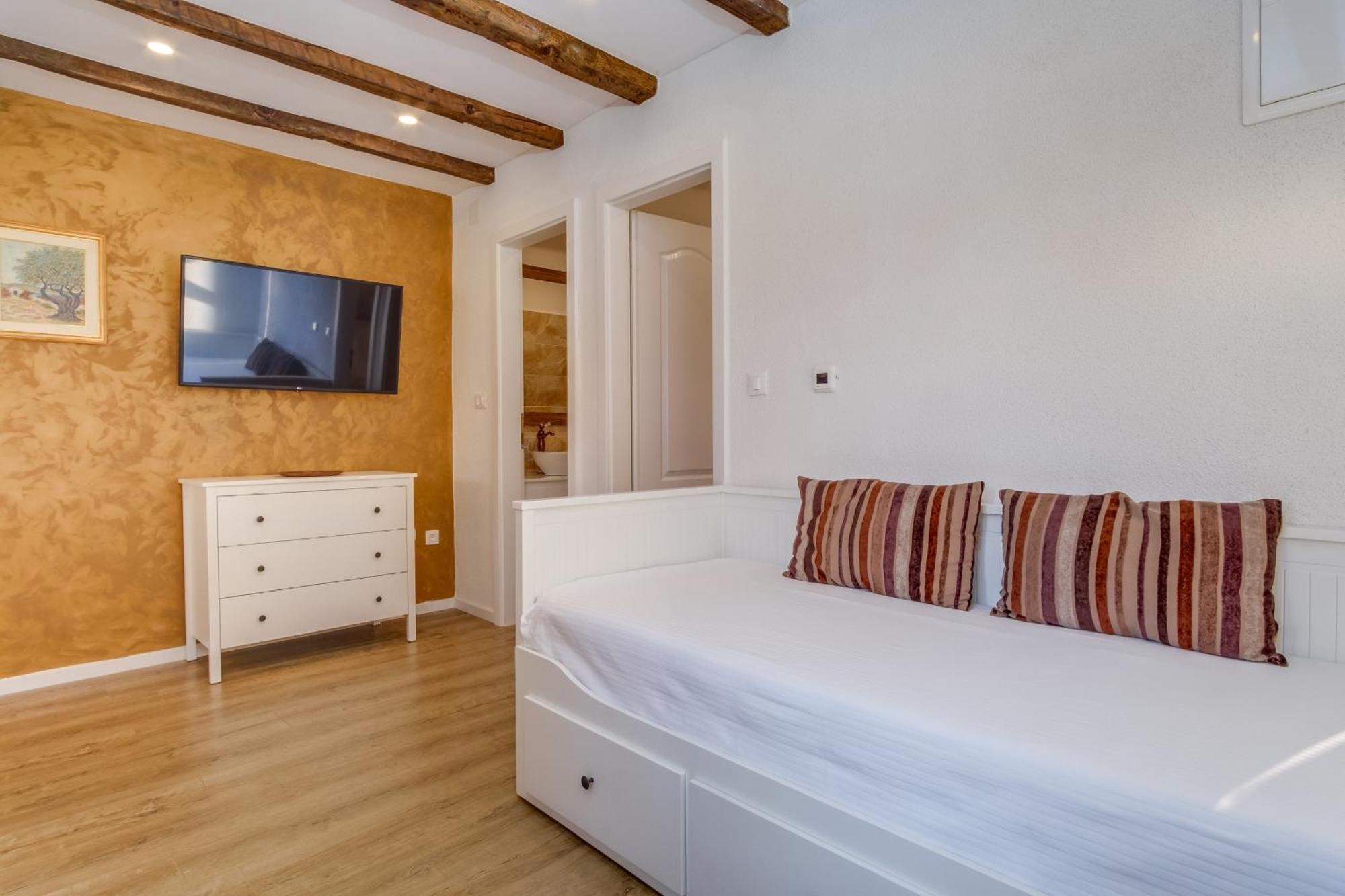 Casa Rustica Apartment Mali Losinj Luaran gambar