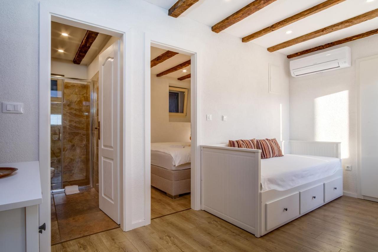 Casa Rustica Apartment Mali Losinj Luaran gambar